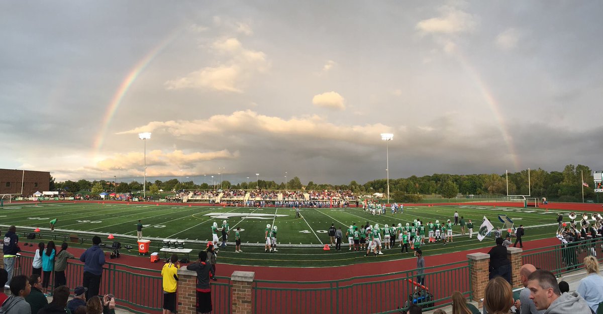 steverhea74's tweet photo. One of my favorite pics. From Novi High Sept. 11th 2015. @NCSD @docsmatthews https://t.co/NPEOnZJQpn