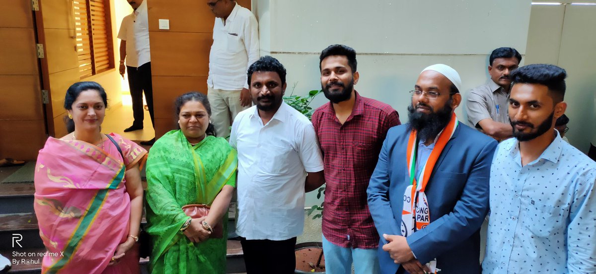 KunalKatkar_'s tweet photo. पुरोगामी विचारांचा बुलंद आवाज, महाराष्ट्र प्रदेश राष्ट्रवादी काँग्रेसचे सरचिटणीस शिवव्याख्याते श्री.अमोल मिटकरी जी यांची बारामती हॉस्टेल येथील बैठकीदरम्यान भेट झाली.

It was immense pleasure meeting Shri.Amol Mitkari ji at Baramati Hostel, Pune.

#LatePost #06thSeptember2019 https://t.co/7JaYrJsjk4