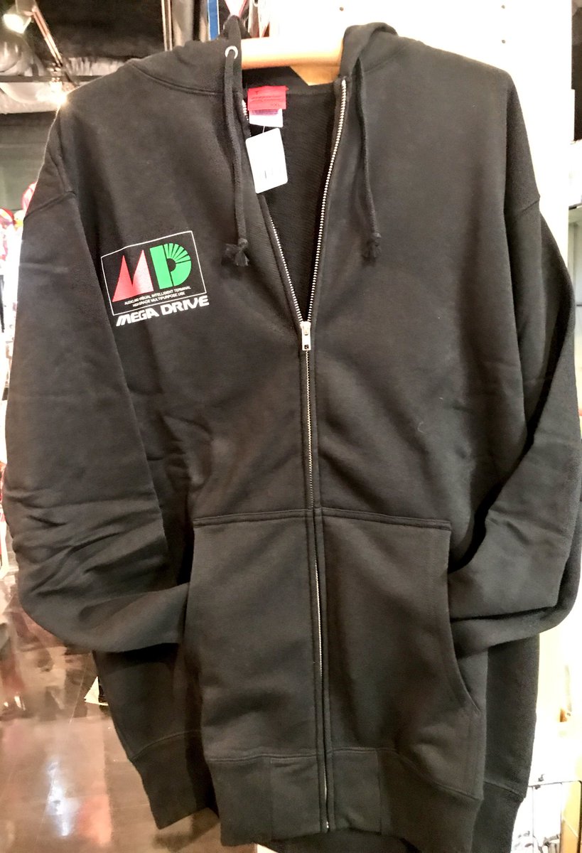 Tokyo Atom Auf Twitter メガドライブパーカーも入荷しております W こちらはフロントにメガドライブのマーク バックプリントにゲーム機の図と英語説明がプリントされています Tokyo Atom Auf Twitter メガドライブパーカーも入荷しております W こちらはフロントにメガドライブのマーク バックプリントにゲーム機の図と英語説明がプリントされています