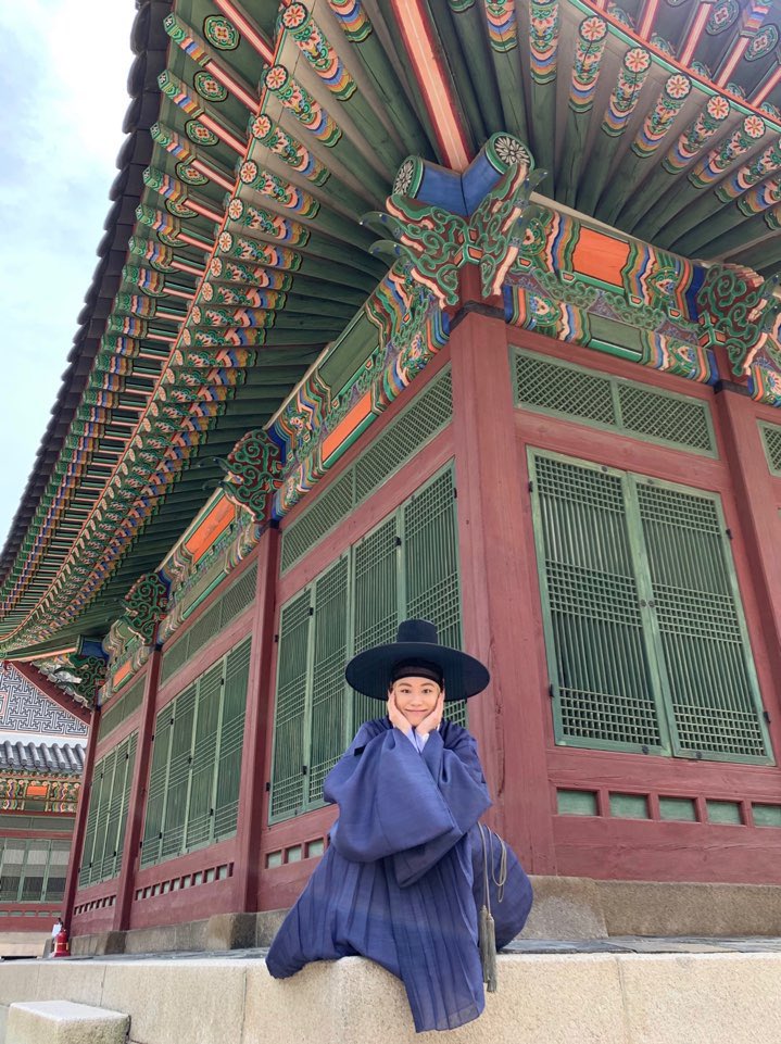 imekr_official's tweet photo. #이세진

2019 이세진이 전하는 추석인사 메세지!🌕

[Youtube]
https://t.co/tsILM4D3w6

[NAVER TV]
https://t.co/ztAzsdSSRY

#iMeKOREA #아이엠이코리아
#이세진 #Leesejin
#추석인사 #추석인사영상
#즐거운한가위보내세요 https://t.co/ljmehM18zU