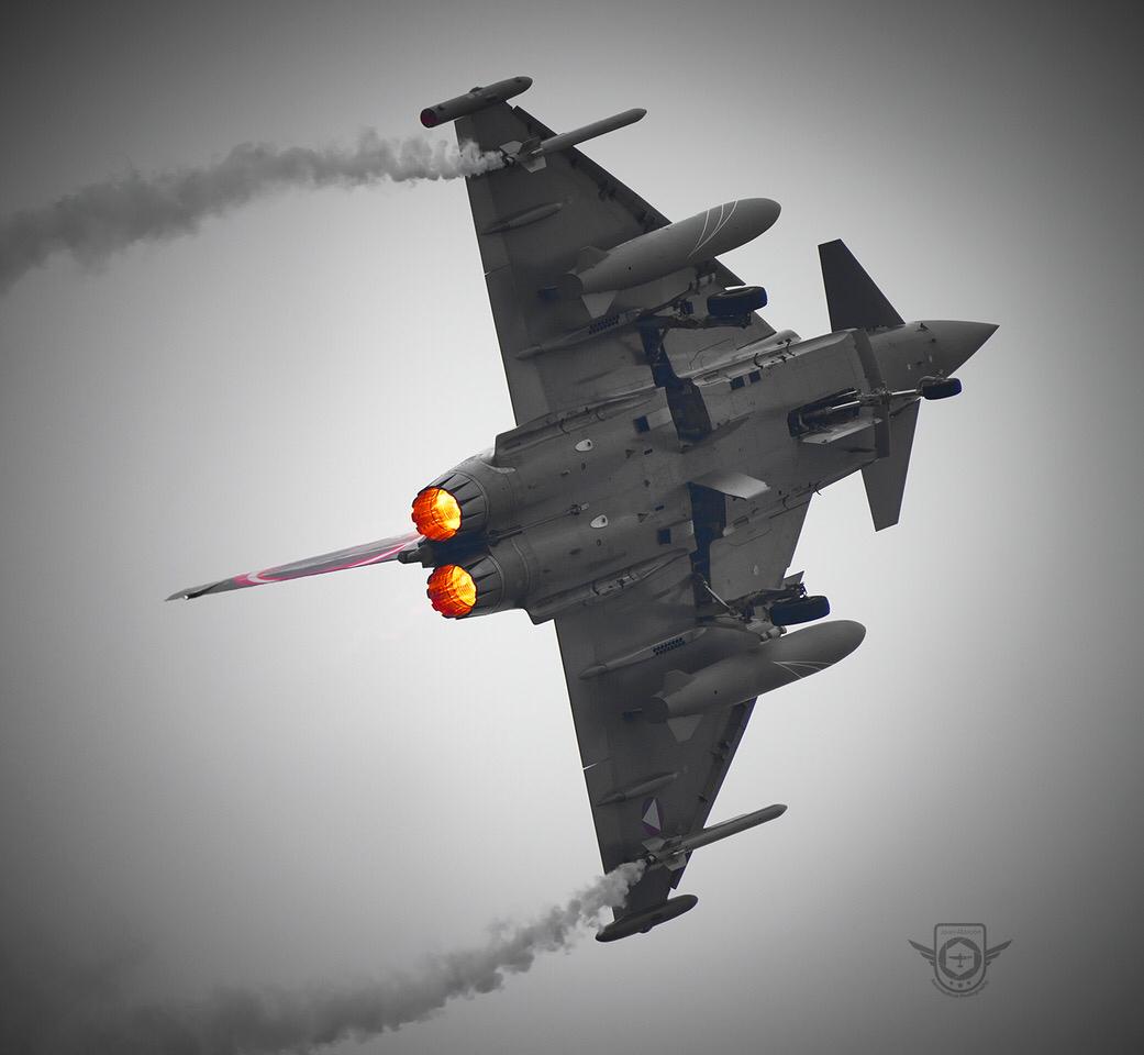 FOTOgrAAMA's tweet photo. Joan Alarcon @ec_jad nos envía estas nuevas fotos 📷 del pasado #AirPower19 Zeltweg #Austria @Airshowinfohu #Saab35Draken
#SaabDraken @SwAFHF
#Draken #AustrianAirForce
#Eurofighter #planespotting @AmigosMuseoAire #spotter #FOTOGRAAMA #avgeeks #AvGeek #amigosmuseoaire 🙋‍♂️Gracias 🙋‍♂️ https://t.co/BKulRY8GAM