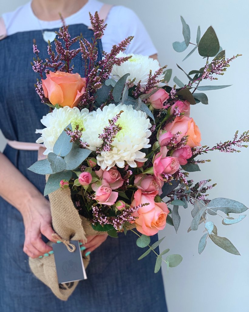 PocoPosy's tweet image. Thursday’s posy, hello beautiful 💕🌸❤️ 📸 large pictured. Sending our love to everyone who’s been impacted from the fires. Please stay safe xx