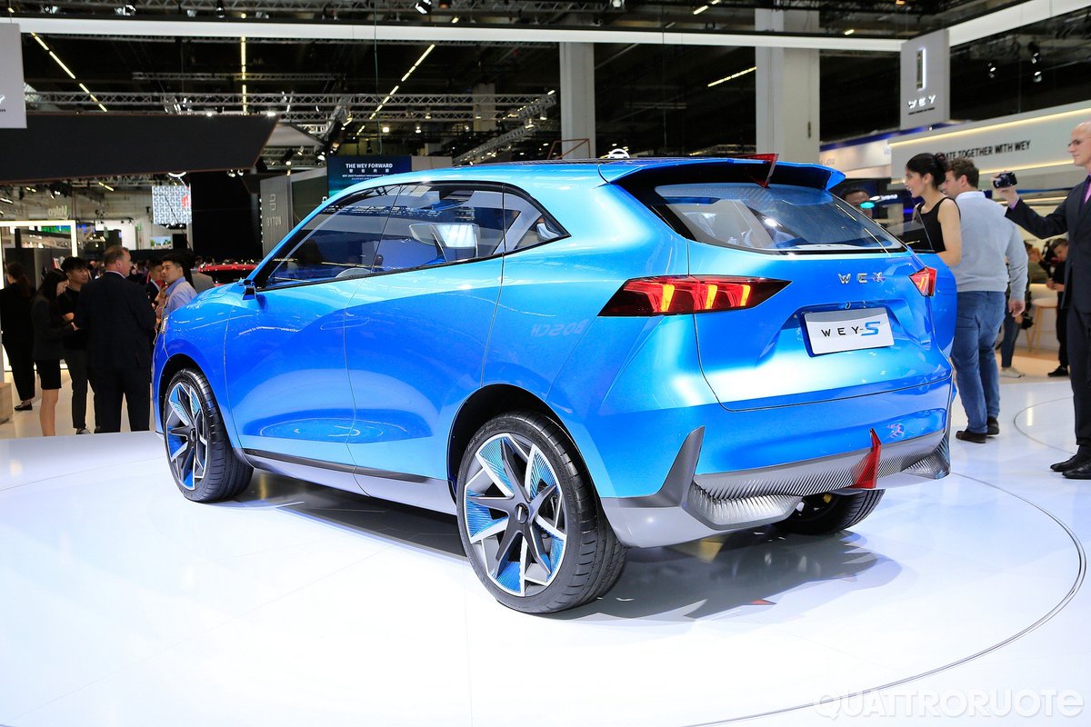 quattroruote's tweet photo. La cinese #Wey ha svelato al Salone di Francoforte due nuovi prototipi di #Suv elettriche a guida autonoma, le #WeyS e #WeyX https://t.co/9VarWMuRg1 https://t.co/G111JBBMeZ
