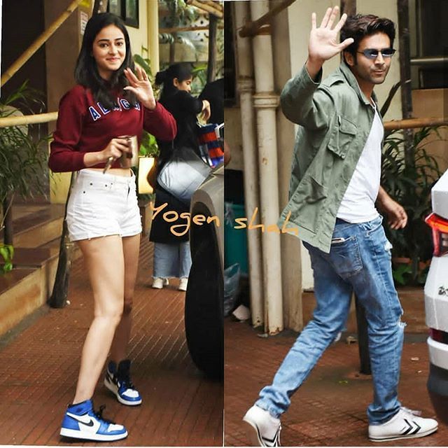 Aananyapanday's tweet photo. 😅😅Pati and patni SPOTTED for meeting💭😇😇❤️💜❤️🤣
.
.
.
.🍥follow this : @ananyapanday95
.
.#saraalikhan #salmankhan #srk #shridevi
#askshykumar #deepikapadukone #ranveersingh
#aliabhatt #janvikapoor #katrinakaif #amirkhan
#kartikaaryan #nationalcrush… https://t.co/5S90cWTHgE https://t.co/ZBPzgzyp2r