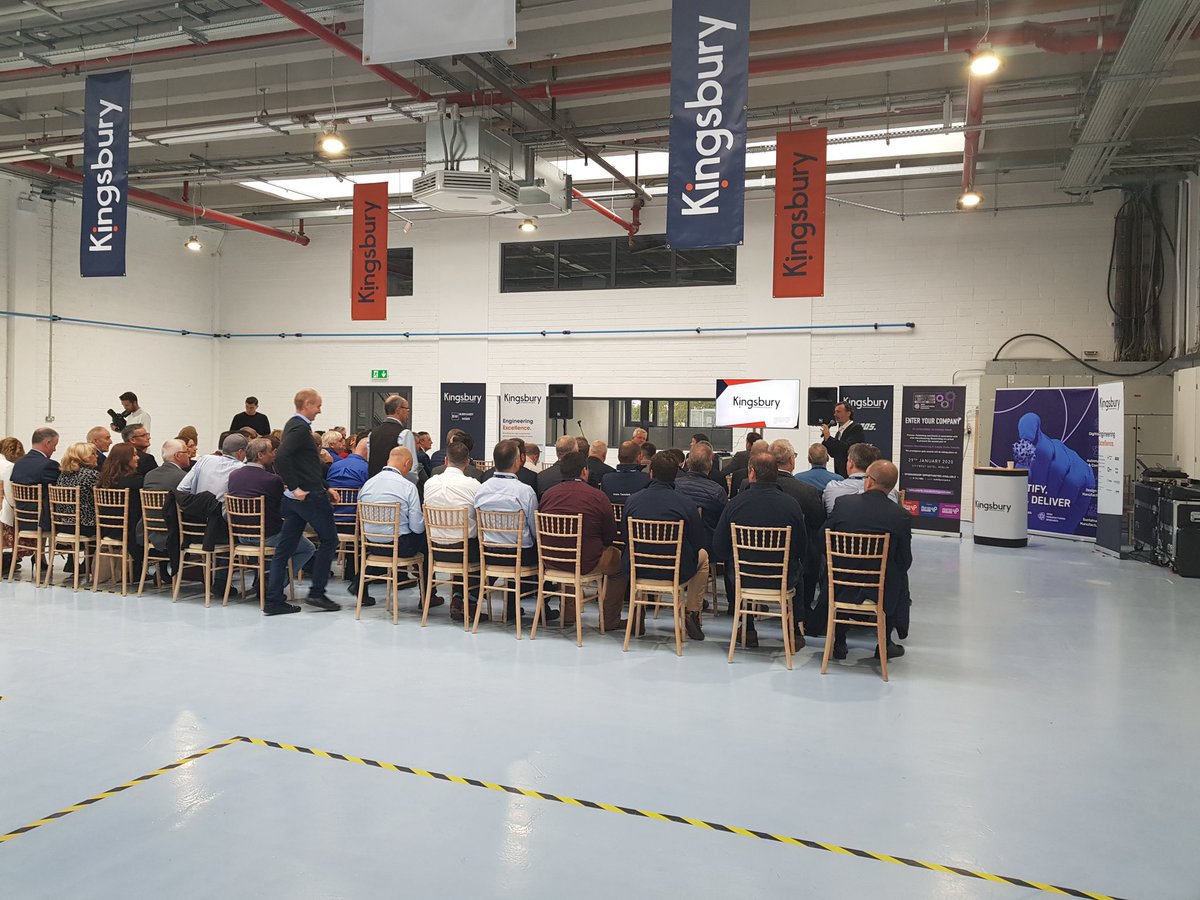 Loukelly78's tweet image. @richardkingsbu2 presenting at High performance, hard metal machining event @IMR #cnc5axis #machining