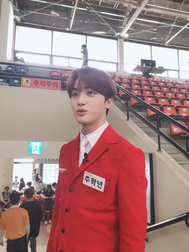 WE_THE_BOYZ's tweet photo. [주학년] 아육대 승마 많이 많이 기대해주세요 2탄~💕 https://t.co/2uXVySLKdm