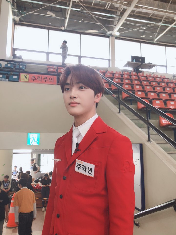 WE_THE_BOYZ's tweet photo. [주학년] 아육대 승마 많이 많이 기대해주세요 2탄~💕 https://t.co/2uXVySLKdm