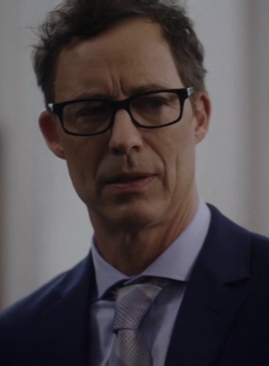 CavanaghFansTom's tweet photo. Really enjoyed the new Darrow & Darrow Witness To Murder movie. @CavanaghTom charming as ever as the 'nice face' Milesβ€οΈ
@hallmarkmovie @hallmarkchannel #DarrowHeads https://t.co/kIIqC5SDdw
