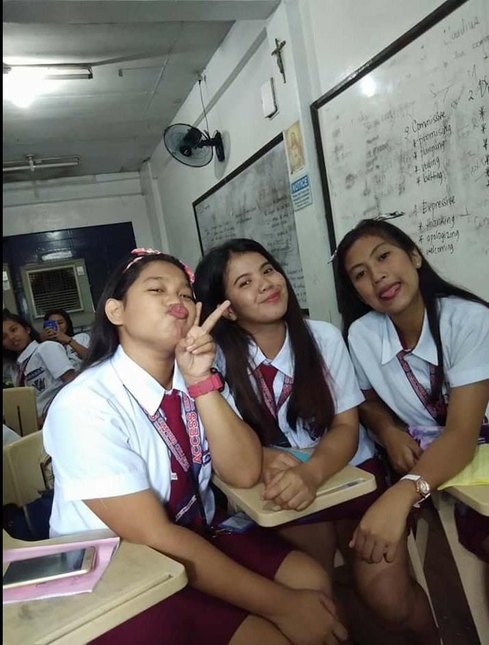 sheshecelestine's tweet photo. Just the 3 of us💕 https://t.co/qfVoLPitju