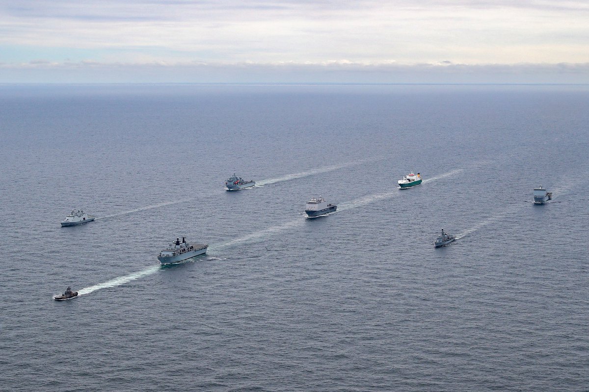 NavyLookout's tweet photo. Cdre Parkin commanded
44 ships from 9 different nations including NATO and non-NATO vessels during #BalticProtector exercises this year. There is great interoperability between naval amphibious forces which could be improved further in the land domain
#DSEI @ComdAmphibTG https://t.co/ruzUjylDLz