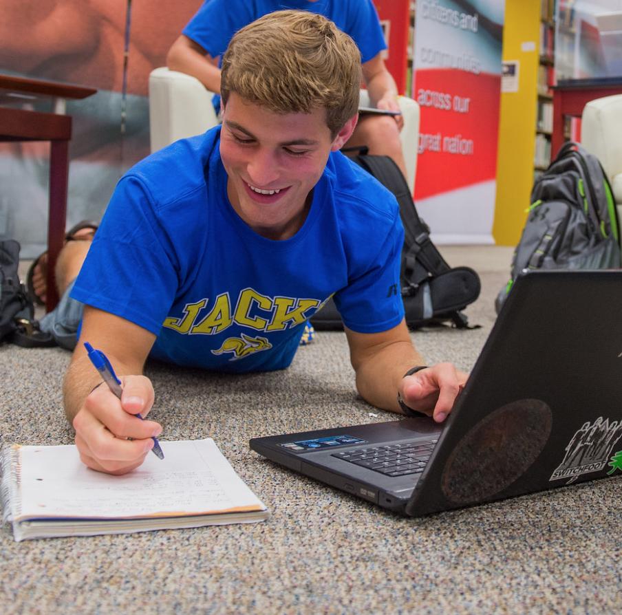 SDSUDistanceEd's tweet image. SDState online bachelor’s degree programs rank 12th in the nation! 🙌🙌🙌

buff.ly/2ZQgSAb