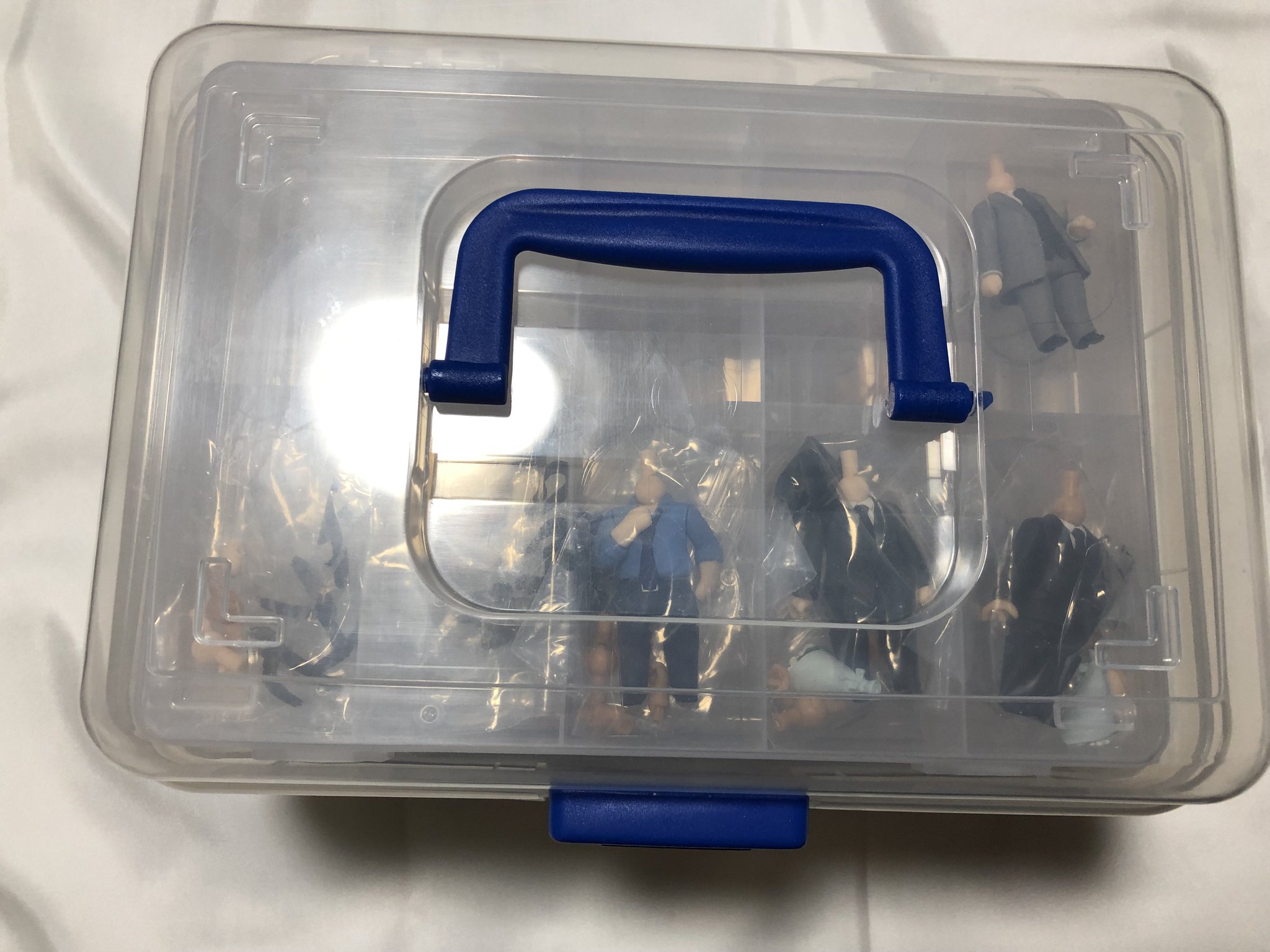 デュッカ そしてこれらをダイソーのお道具箱大きさl 確か価格は300円 に入れるとさらに収納がはかどります 100均屋収納やばくないですか ねんどろいどやねんどろいどもあやねんどろいどどーるの収納にばっちり役立ちます デュッカ そしてこれらをダイソーのお道具箱大きさl 確か価格は300円 に入れるとさらに収納がはかどります 100均屋収納やばくないですか ねんどろいどやねんどろいどもあやねんどろいどどーるの収納にばっちり役立ちます
