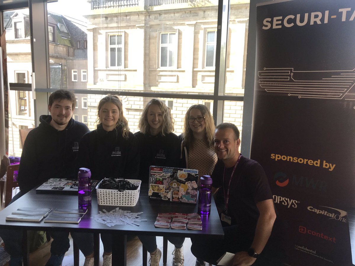 AbertayHackers's tweet photo. We will be at the freshers fayre today until 3pm! Come say hi and find out more about what we will be up to this year 👩🏼‍💻👨🏽‍💻 https://t.co/6zvx7shhBv