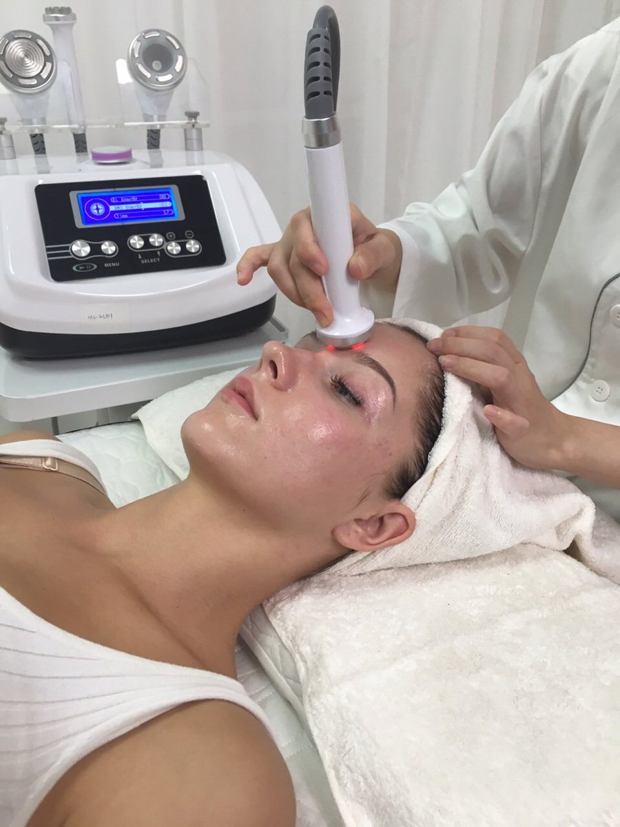 CEstetician's tweet image. #rfmachine #skincare #facialcare #cavitaionmachine
A Beautiful Client Is Experiencing Our Unoisetion Cavitation Radio Frequency 3D RF Wegiht Loss Cellulite Remove Machine.