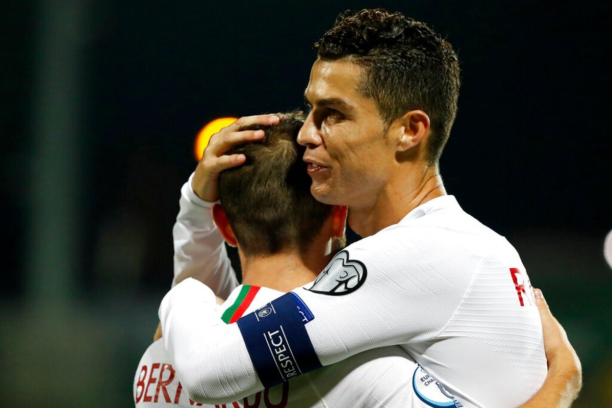 TeamCRonaldo's tweet photo. Cristiano Ronaldo last night vs Lithuania. https://t.co/5bNS4yB4hU