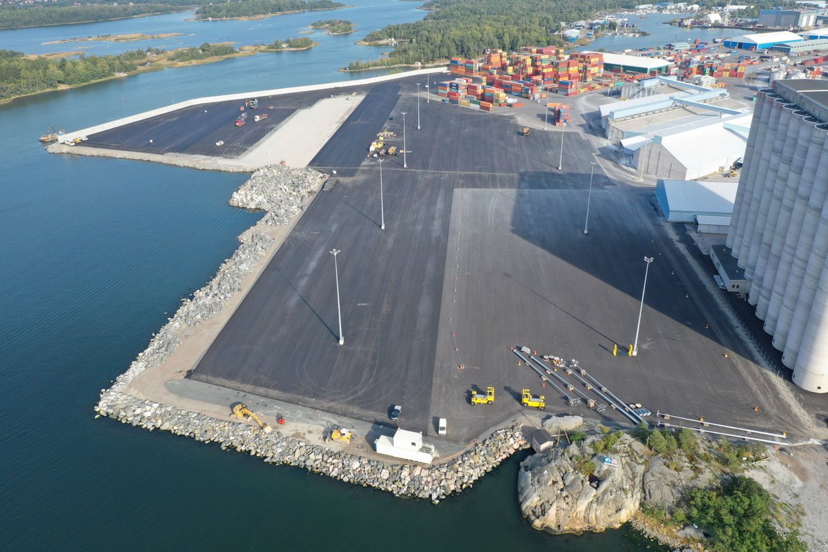 #RaumanSatama'n Petäjäksen laajennusvaiheiden 2 ja 3 työt ovat loppusuoralla. Alueet saadaan satamakäyttöön suunnitellusti 3.10.2019.