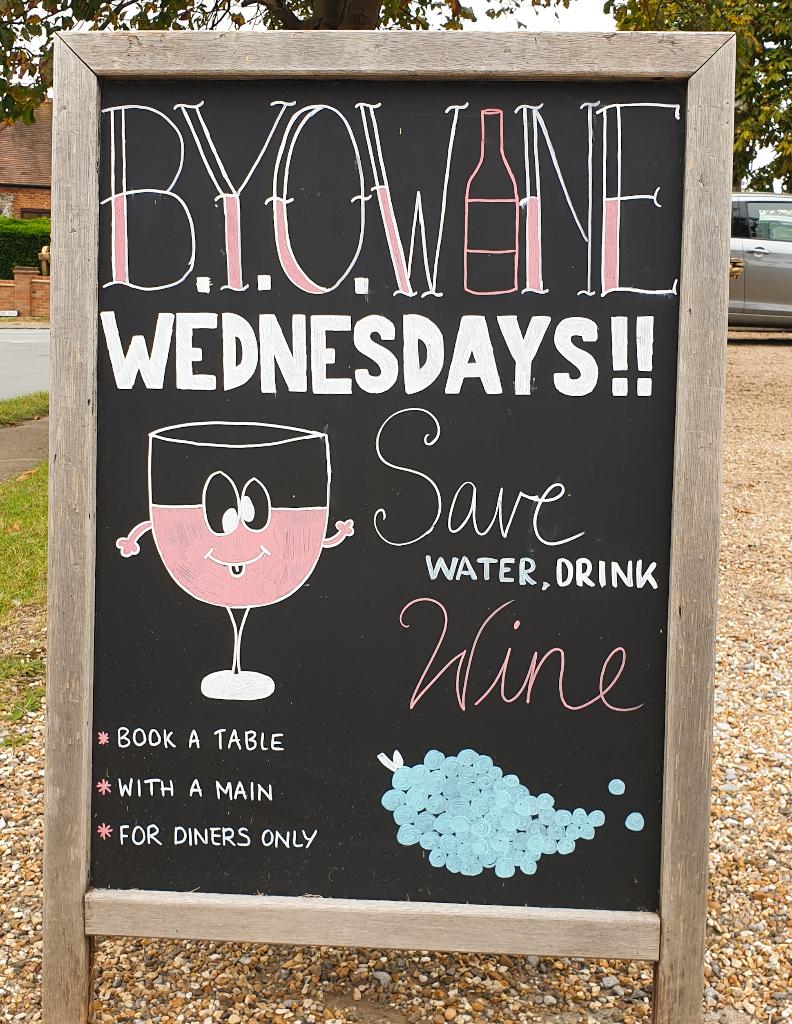 BYO Wine Wednesday
.
Why not book a table with us, enjoy some wonderful food and bring your own wine 🍷🍾🥂
.
#goodfood #winenot #winelover #winewednesday #byowine #countrypub