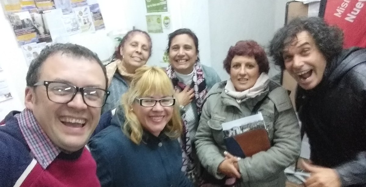 sebasti51491682's tweet photo. Comando de Campaña F.E.P " ESTE/OESTE " #LISTA1618 #MARTINEZPRESIDENTE #MAESTROCAMACHO #FEP #ELNUEVOIMPULSO #MARTINEZVILLAR #FA #4FA #SUMATEAFEP #BARRIADAS #PUEBLOAPUEBLO #VAMOSMAESTRO #LAOLAESPERANZA #ABRAZOUNIFICADOR https://t.co/m7KWshjR78