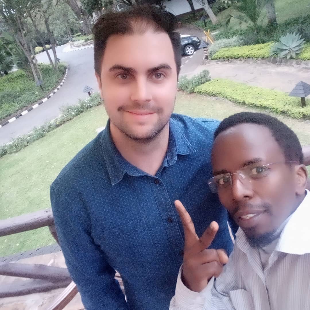 rhumbishop's tweet photo. #escueladecantineros as we get ready @MrRussellDavis @LaManeraOrg I met up with @DiageoBarAc trainer and friend for more inspiration
From Africa with love..
#Africa #southafrica #kenya
Be sure to check out the episode of #barvoice https://t.co/EMajylsRKh