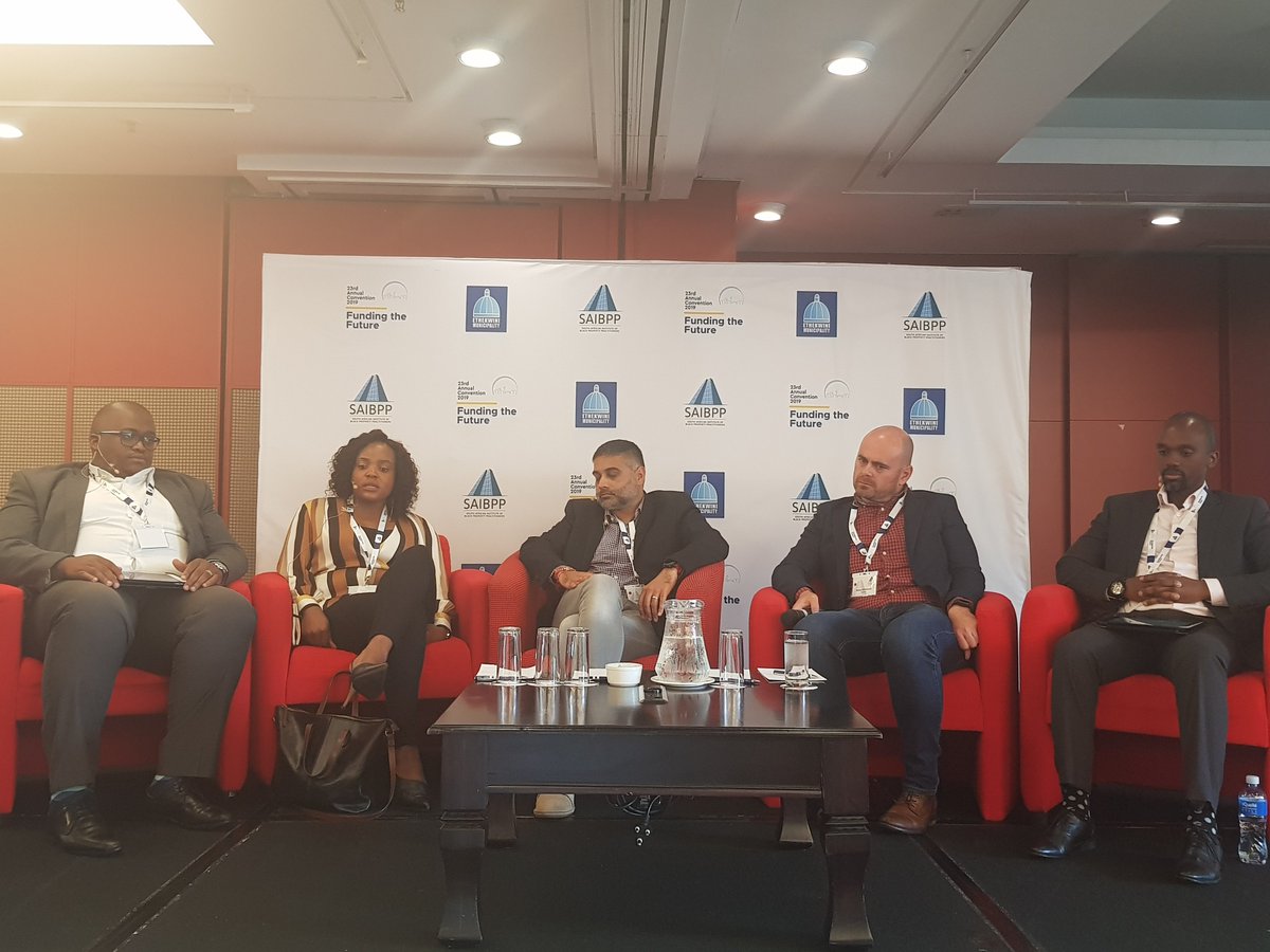 andile13mnguni's tweet photo. #saibppcon2019 
Deal Structural Masterclass @ Durban ICC https://t.co/VdUQJyZjwi