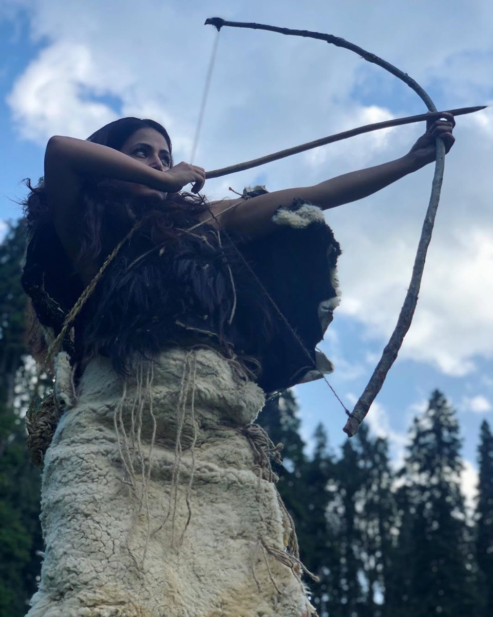 imkkamil12's tweet photo. Meet โGoshaโ My first Indo-Hollywood project, Directed by our very own and talented ...
#Hinakhan
#CountryOfBlind
#VbShootDiaries
#HinaKhanupdate
#InstaUpdate
@eyehinakhan @_hinakhanteam
@HeenaHk199 @naksh_aliya https://t.co/Bfmv2qXgLA