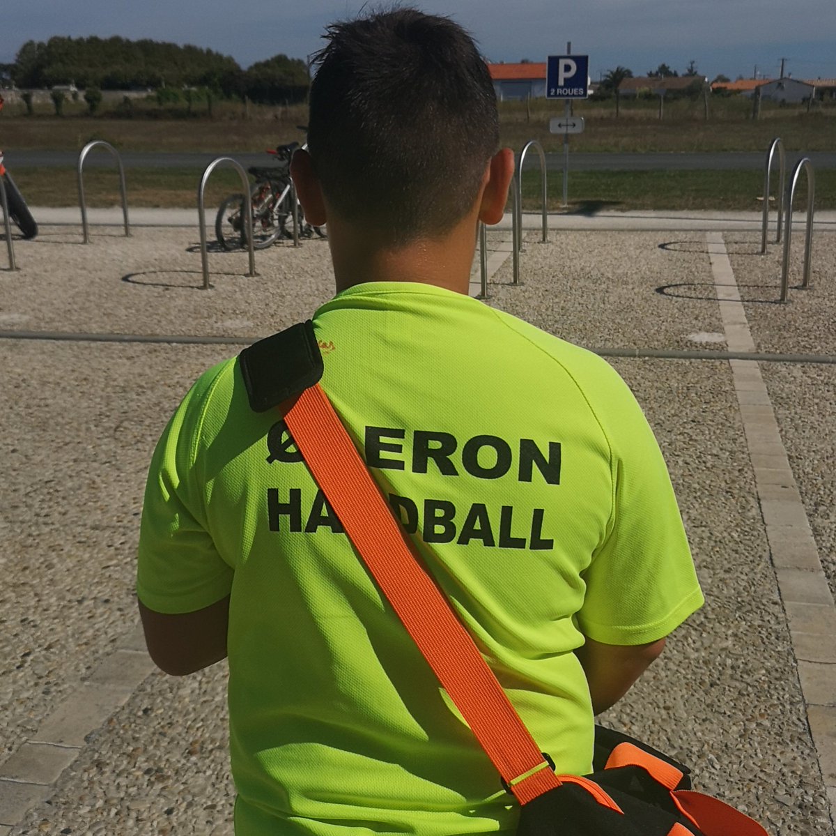 oleronhandball's tweet photo. ⚡MERCREDI HAND⚡
_____
U9 : pour les 2013,2012 et 2011 à 16h 
_____
U11 : pour les 2009 et 2010 à 17H
_____
Au Complexe de L'Oumière de Saint-Pierre. https://t.co/KQvp3XbXBz