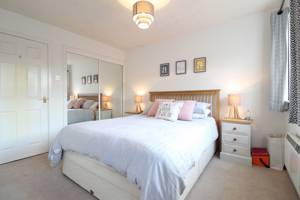 Knights_Estates's tweet photo. KEA Investment Property Of The Week!
 
https://t.co/Yxmkdy5i7G
 
#findtheknight #KEA #property #realestate #estateagent #wedomore #welllookafteryou #propertyspecialistswhoputyoufirst #IPOTW #saxongate #biggleswade #centralbedfordshire #bedfordshire #investment #buytolet https://t.co/pGXilTWSbj