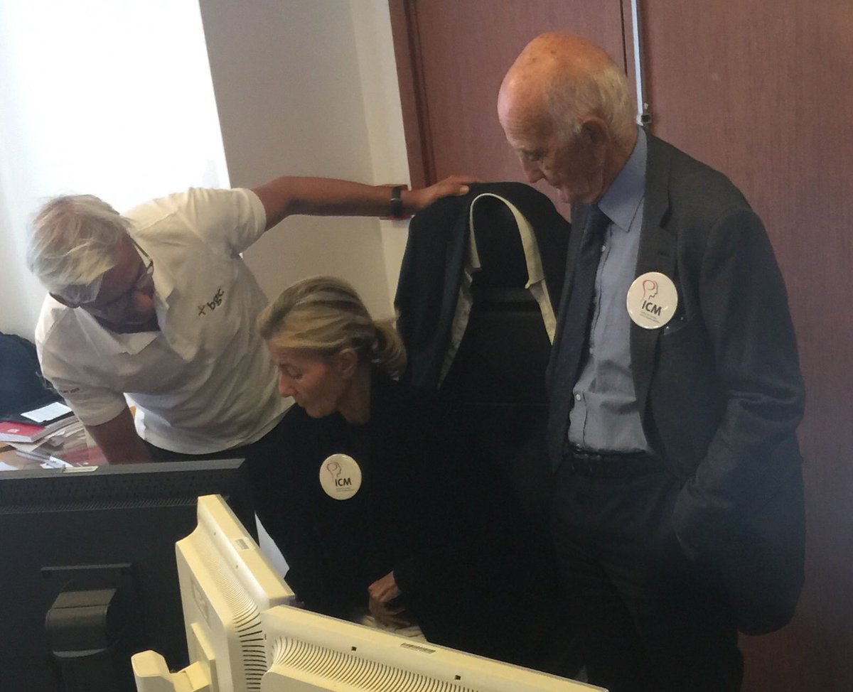 InstitutCerveau's tweet photo. Merci à notre marraine Claire Chazal qui était présente pour nous soutenir en compagnie du Pr Gérard Saillant !
@icm_institute @BGCPartners @AurelCharityDay #BGCCharityDay https://t.co/RJZP9oe1WV