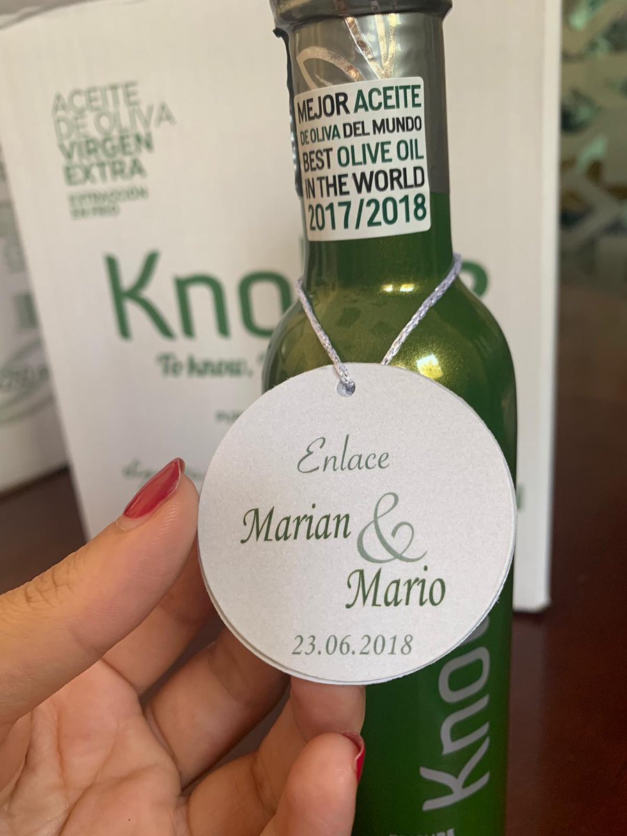 Comuniones, bodas o bautizos...no hay mejor detalle para tus invitados que la calidad y beneficios #saludables de nuestro #aove! 💫