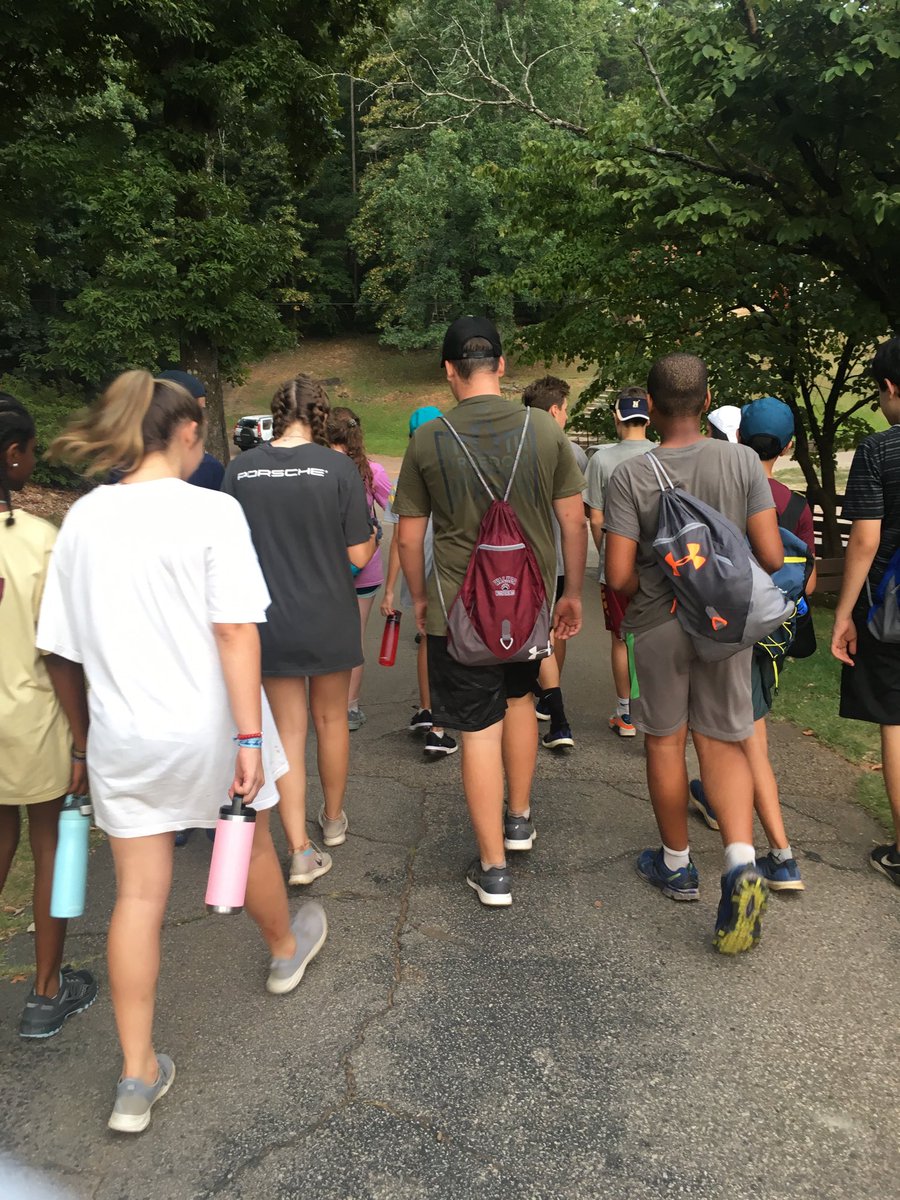 tib2hawk's tweet photo. ⁦@TheWalkerSchool⁩ just heading into the wilderness with a few of my friends. #ELE #Blueridge https://t.co/Ptitk8zo7M