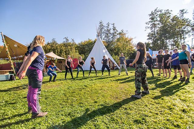 Vrijdagavond om 18:00 en 20:00 krijg je nog even de kans om je dansmoves te verbeteren in de fantastische ‘Zumba in de jungle!’ workshop!
Wil jij er nou voor zorgen dag jij samen met je vrienden de sterren van de hemel danst? Geef je dan snel op! 💃

… ift.tt/32yqpcX