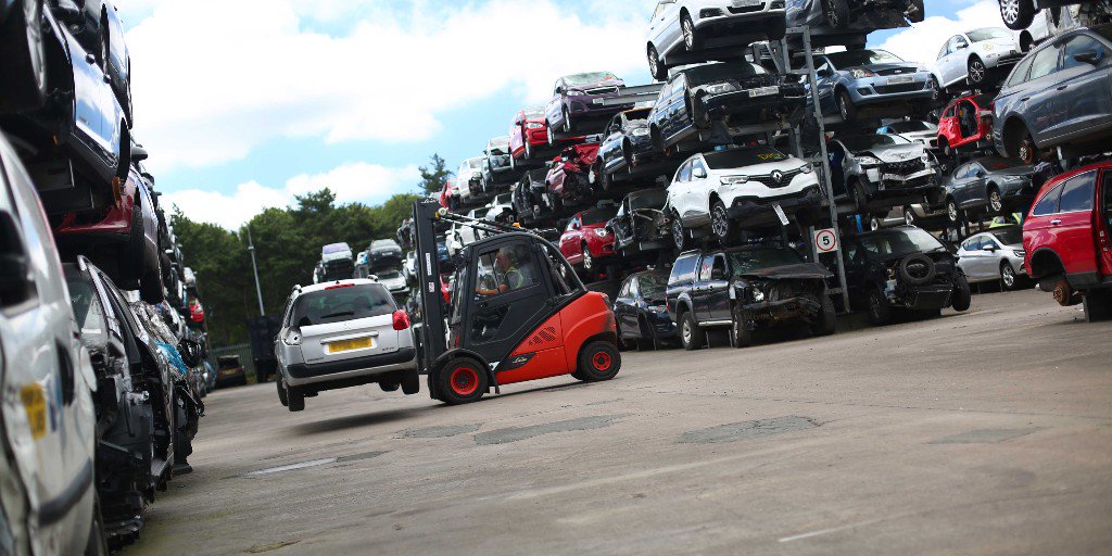 We have thousands upon thousands of vehicles spread across the UK through our fully licensed cohesive dismantling network meaning more often than not we are able to get that part to you next day if ordered before 13:00pm! 📦🔧

For more info 👇👇

🔗|green-parts.co.uk