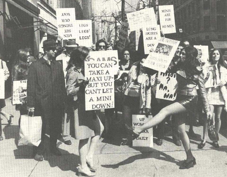historyandfacts's tweet photo. Pro-miniskirt rally, 1970. https://t.co/KwjpX1Q7Jo