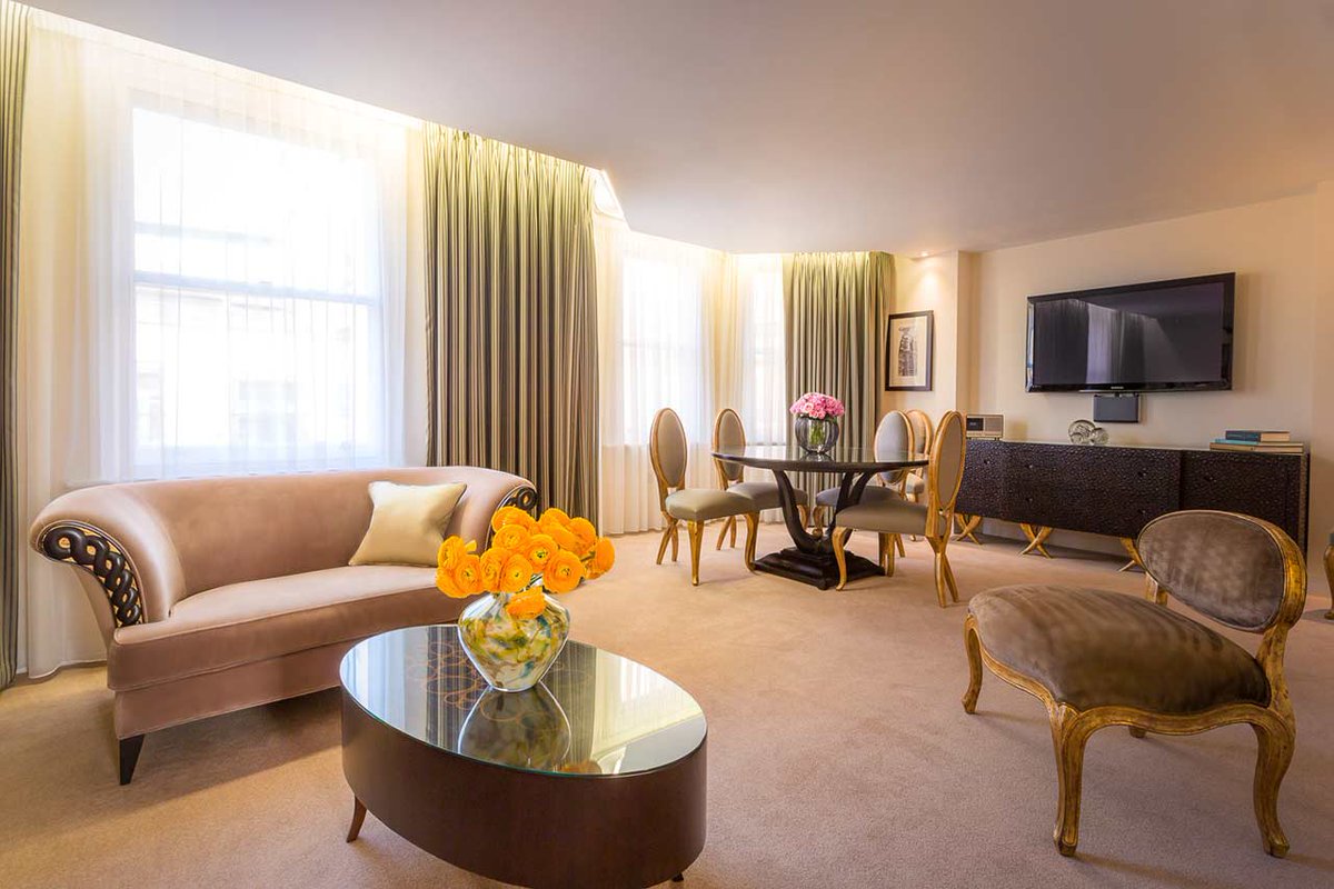 CG_UK's tweet photo. Love happens at No. Ten Manchester Street hotel where design and comfort https://t.co/Z4dRKRZmWb this beautiful boutique hotel in the heart of #London’s Marylebone district, furnished with #ChristopherGuy furniture.
Featured in Love Happens Magazine:https://t.co/EZ5DIJKfkG https://t.co/w22mI72GL6