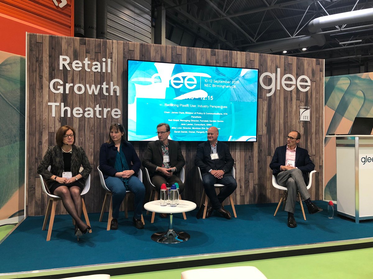 DIYFiona's tweet photo. Great second day at Glee. Real highlight was panel discussion about reducing plastic waste
@Glee_Birmingham @GIMA_UK @FerndaleGardenC @GC_Association @Monktonelm https://t.co/Z7qHIDfLZw