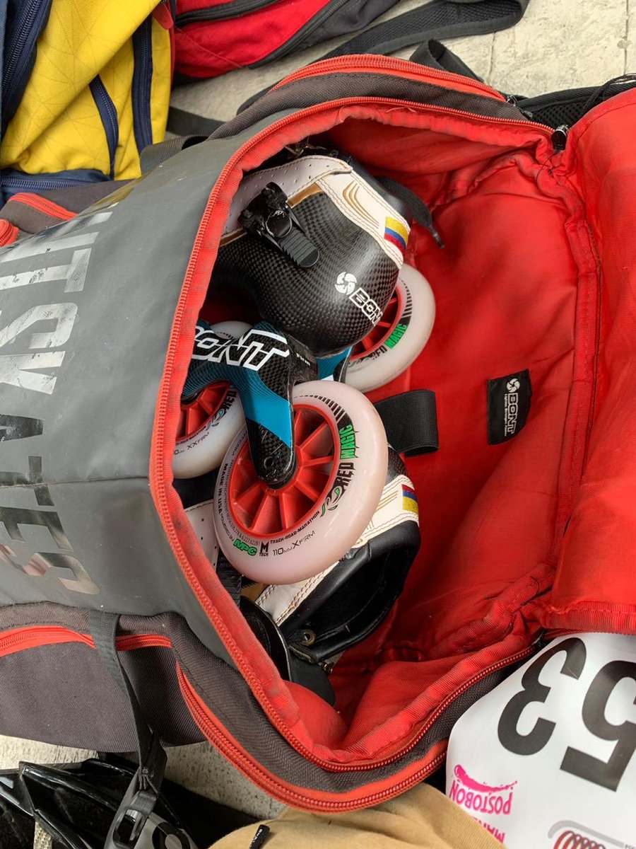 bontsuramerica's tweet photo. Supercell + Vaypor + Red Magic 😍💛💪🏽✨!
📸 @manuelsaavedra1 
#bont #ligherstrongerfaster #inlinespeed #carbonframe #supercell #bontskates #bontvaypor #redmagicwheels #bemagic #patinajedevelocidad #inlinespeedskating https://t.co/quLSgiTqgx