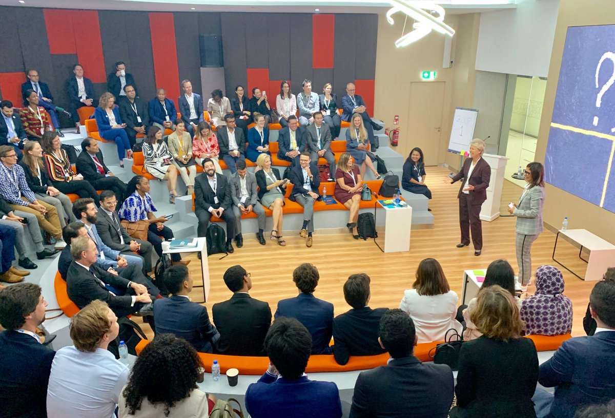 Lisa Davis tweet media