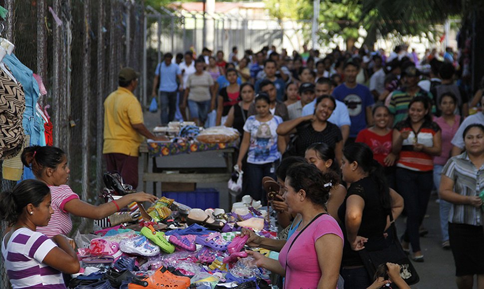 Dinero_END's tweet photo. Día de asueto merma US$25 millones a la economía, señalan empresarios

Más detalles: https://t.co/lPvNq8d59r 👈 https://t.co/FaRuDRvFHd