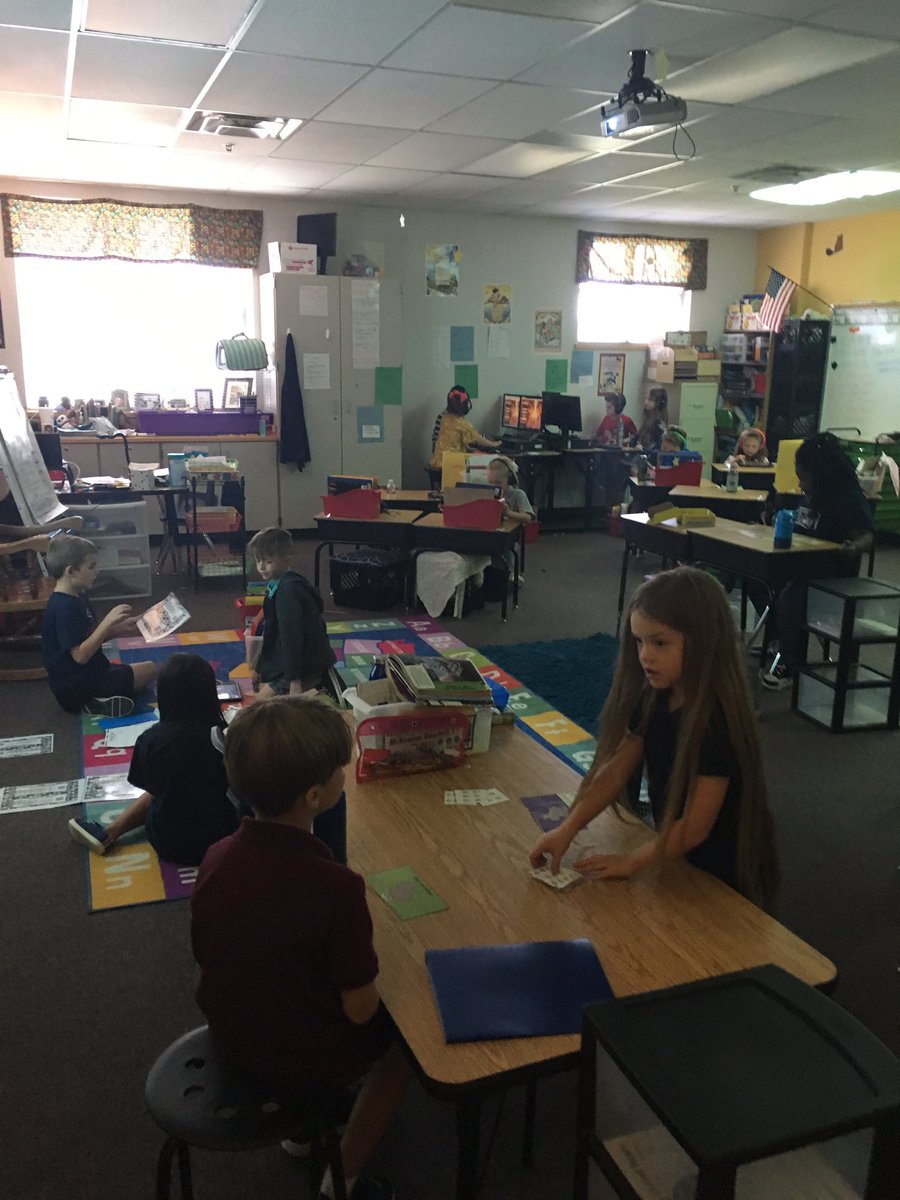 CorreeCbond's tweet image. Place value math stations=learning is fun #inspiringChaps #Mathisawesome