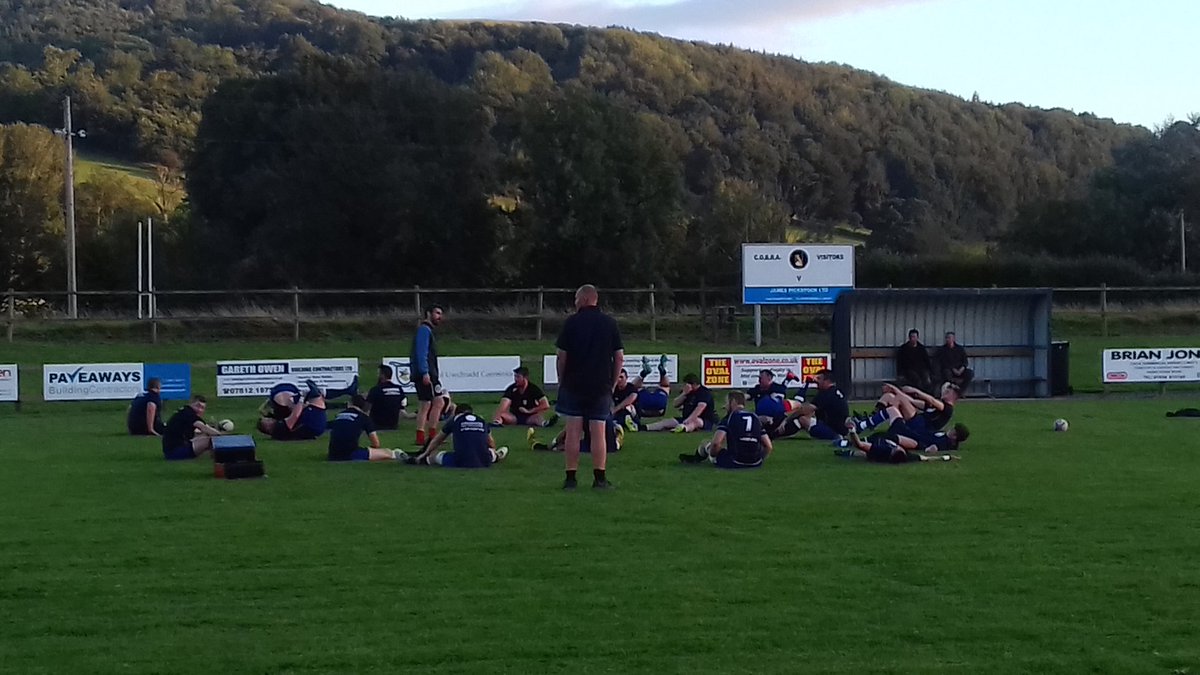 ovalzonerugby's tweet photo. A lovely evening here at @COBRA_RFC as they and @RygbiDolgellau go through their pre-match warm ups. Looking forward to this #Div1North https://t.co/BcXHgHZJUX