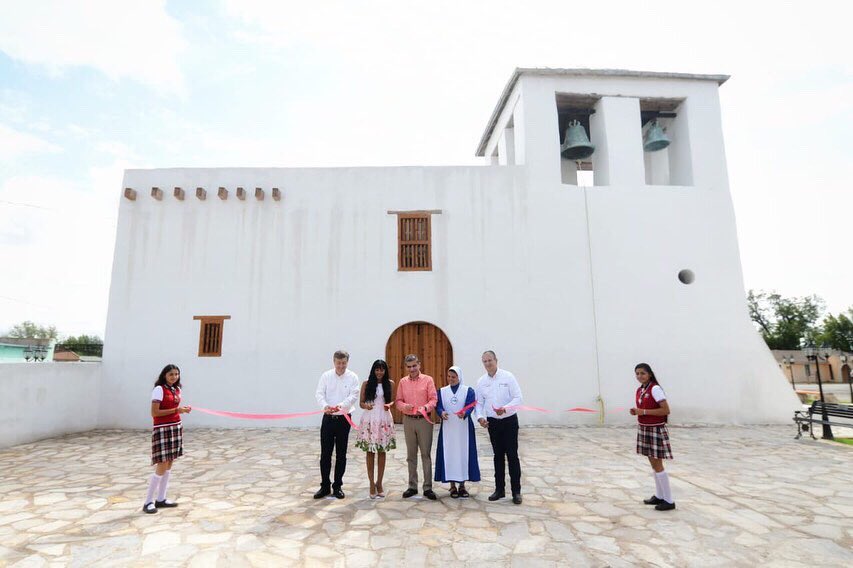 mrikelme's tweet photo. En #Guerrero, junto a la Alcaldesa Matilde Estrada, arrancamos obras del programa #VamosAMichas e inauguramos la rehabilitación de la Parroquia 'San Juan Bautista', uno de los lugares más visitados por turistas y ciudadanos de este hermoso Pueblo Mágico. #EstoEsCoahuila https://t.co/vIINBvUOfg
