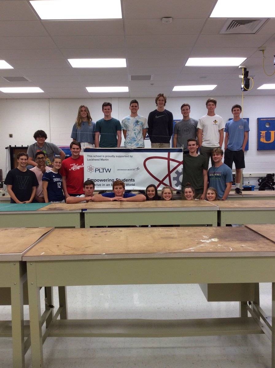 UHSTech_Eng's tweet photo. UHS’s first ever Civil Engineering and Architecture class thanks @LockheedMartin for their generous support of our PLTW Engineering program. @PLTWorg @MrConleyUHS @JohnSanville https://t.co/IwAF0glFXG