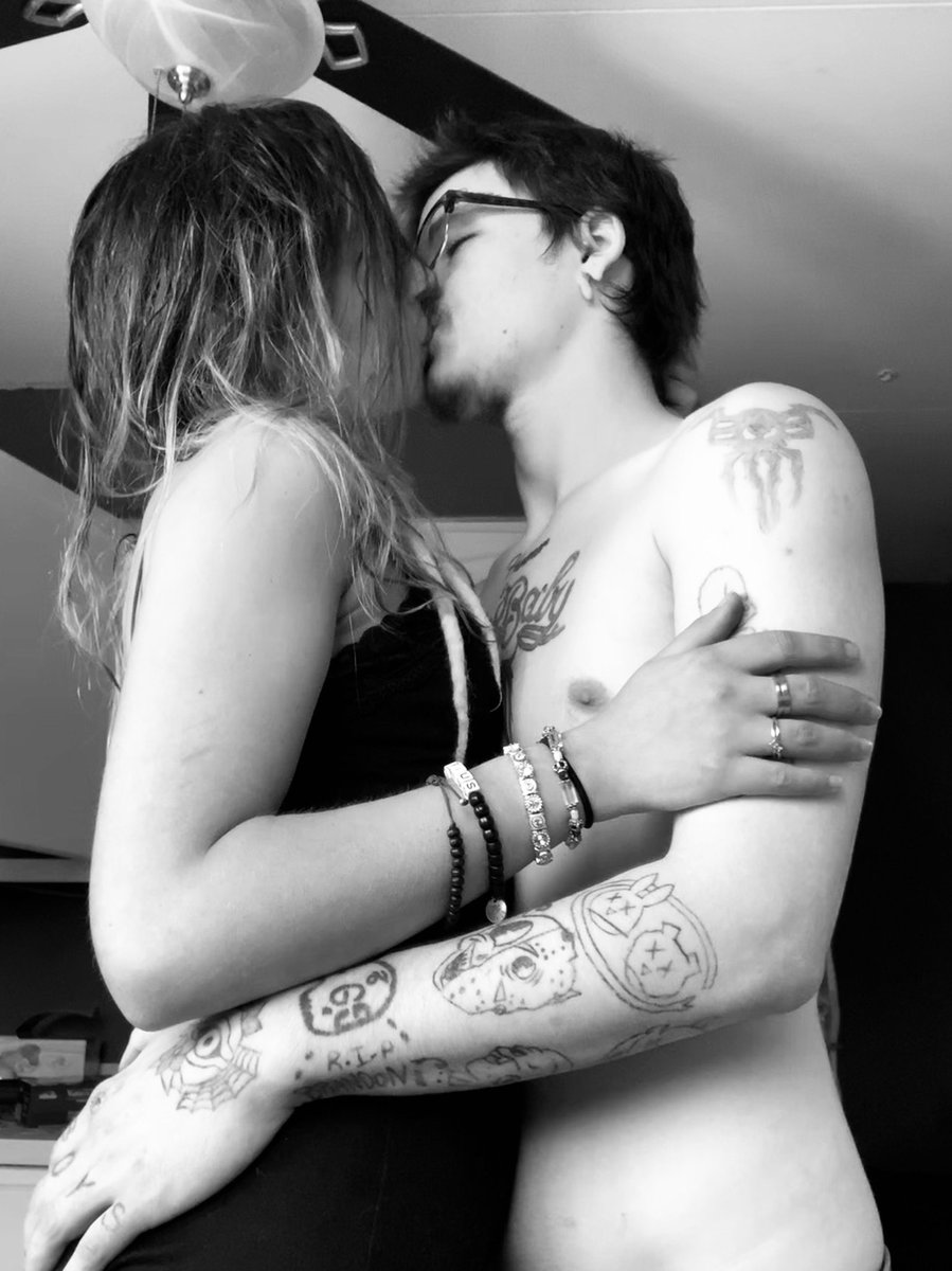 Darkness lies in all of us it’s nothing to be ashamed of nor scared of we must embrace it! #love #horror #adult #xxx #Gypsy #hammer #Vampire #bloodfeast #naughty #bad #iwantyoudaddy #fuckme #mine