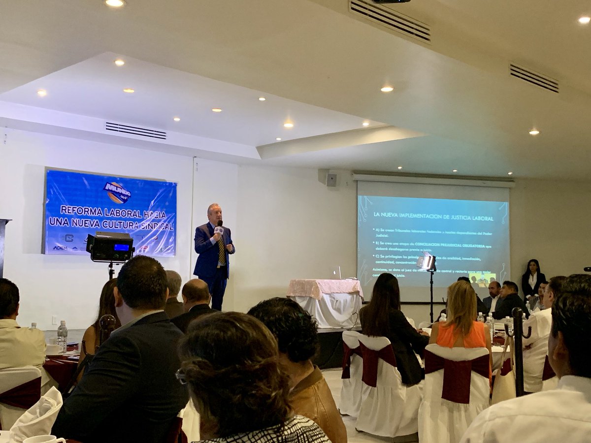 aiespem's tweet photo. En conferencia magistral: Reforma laboral hacia una nueva cultura sindical, colaboración de AIESPEM con diversas agrupaciones, siendo anfitrión Grupo Mundo Comunicaciones Mundo, un éxito!! https://t.co/z7kqT5mG5g