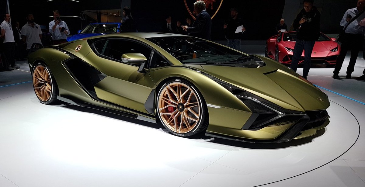 WorldWideCarsTM's tweet photo. The brand new Lamborghini Sián! https://t.co/c1NK8mojfa