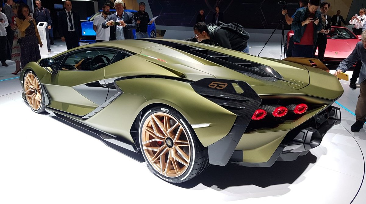WorldWideCarsTM's tweet photo. The brand new Lamborghini Sián! https://t.co/c1NK8mojfa