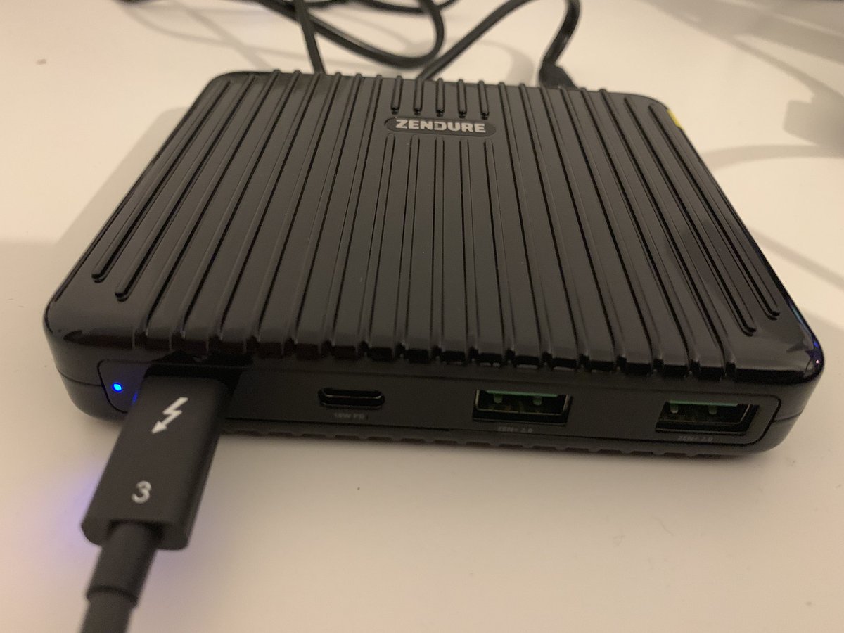 techniker's tweet photo. @ZendureUSA Totally love it! 😍 Finally a compact #100W #USB-C #PowerSupply with a second USB-C 18W and two USB-A #QC3 ports! #Superport 4 https://t.co/mRFJCUpUWp
