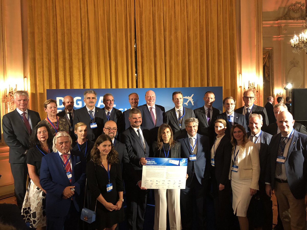 Family picture of the joint declaration  signatories on the occasion of the digital European sky high level conference #aviationstrategyEU #SES #Eu2019FI read the declaration here ➡️ bit.ly/2kHg91B @Transport_EU