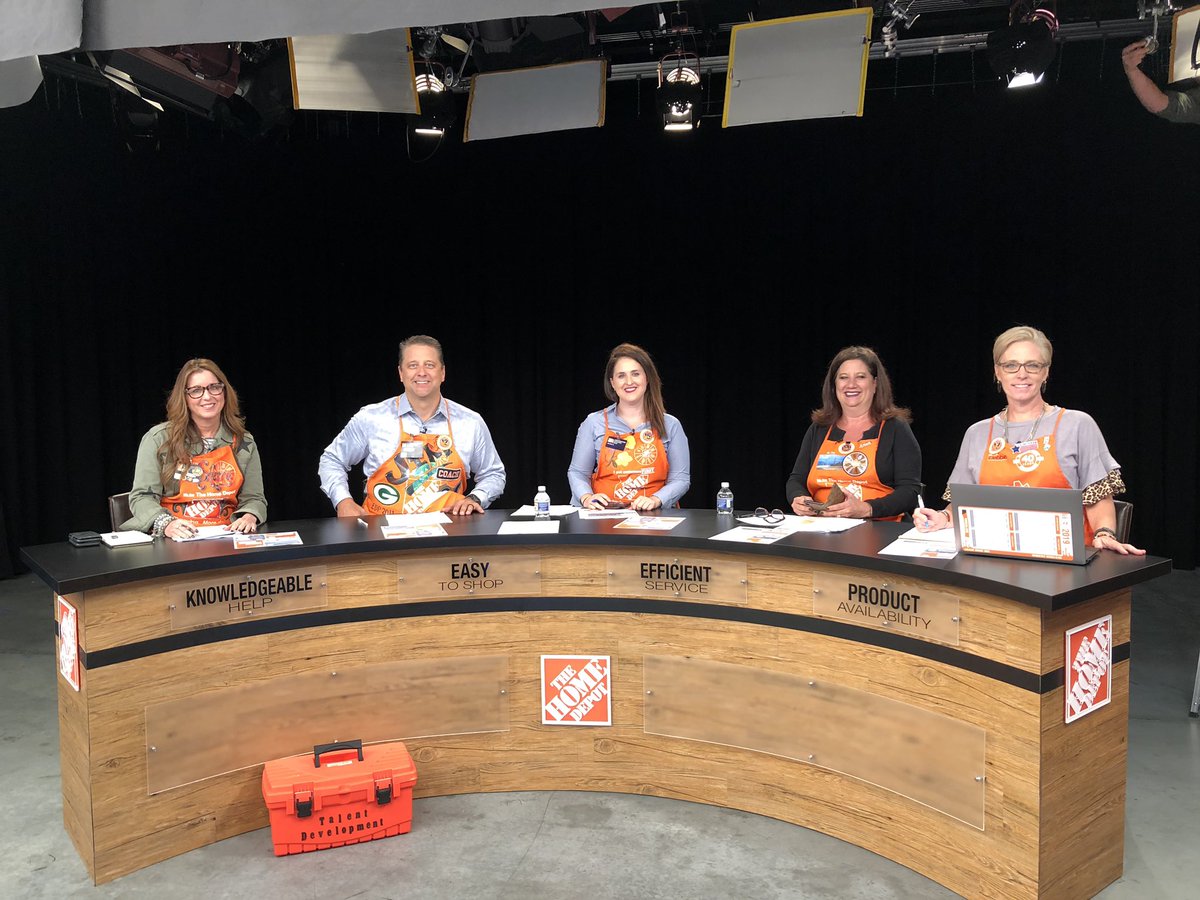 RobinMarcov's tweet image. Ready to roll for HRx! @sherryyaskin @BejnaJim @Danit12 @JBHomeDepot @debbiesmckinley