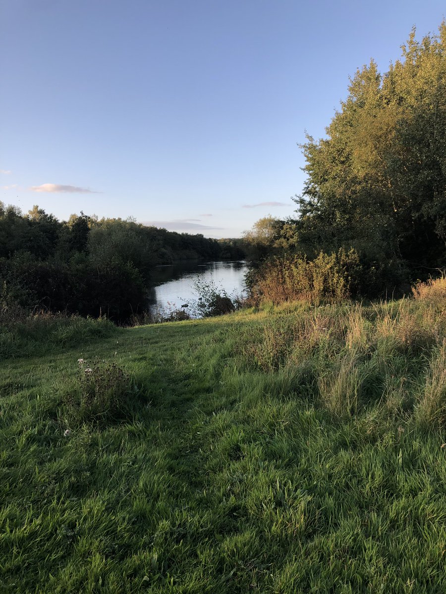 BesterReeve's tweet photo. Tough day calls for a quick run in my quiet place before netball training ❤️#smashingthisthingcalledlife https://t.co/zri5NmiEMK